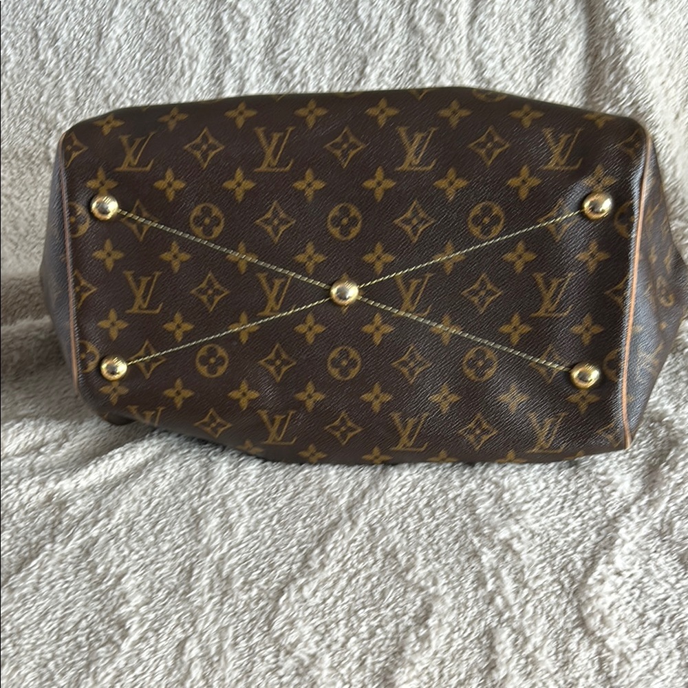 Louis Vuitton Tivoli GM Satchel with Monogram Pattern - Picture 5 of 10